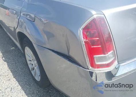 2013 Chrysler 300 Motown from USA, damaged, VIN 2C3CCAAG2DH709850